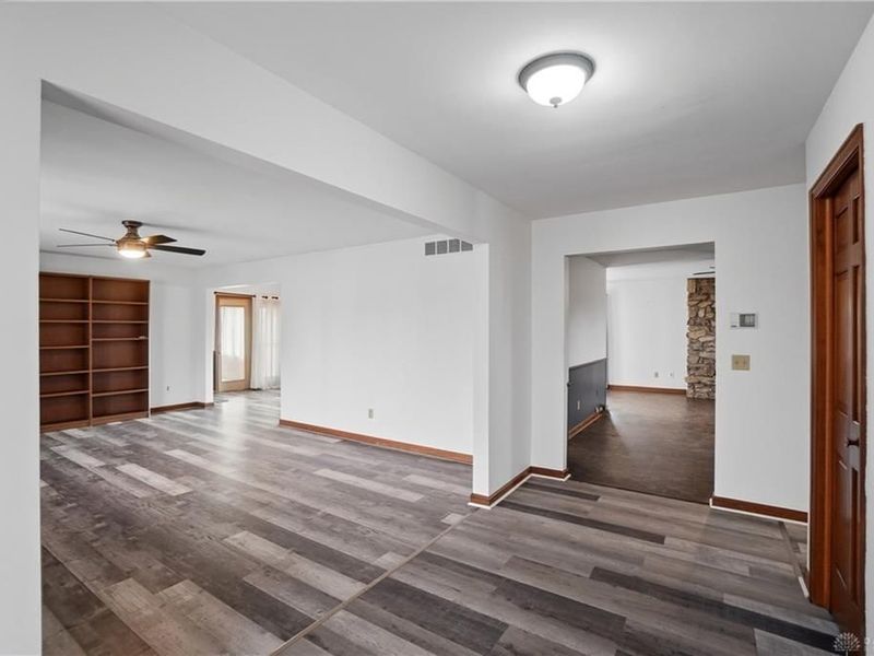 105 W Roger Drive, Trenton, OH 45067 Photo 7