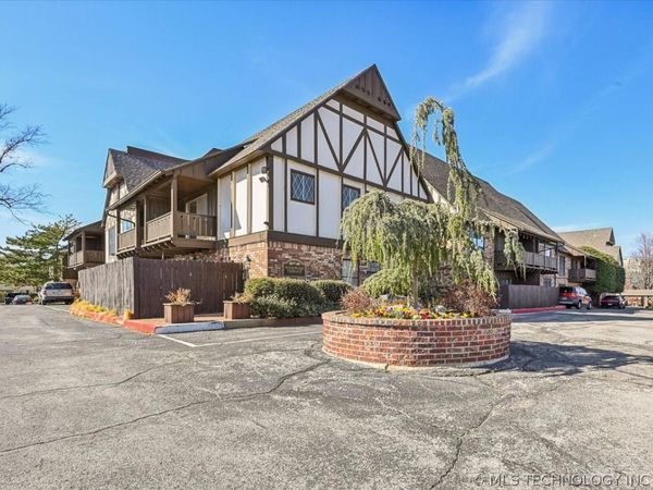 2224 S Boston Avenue, Unit 220, Tulsa, OK 74114