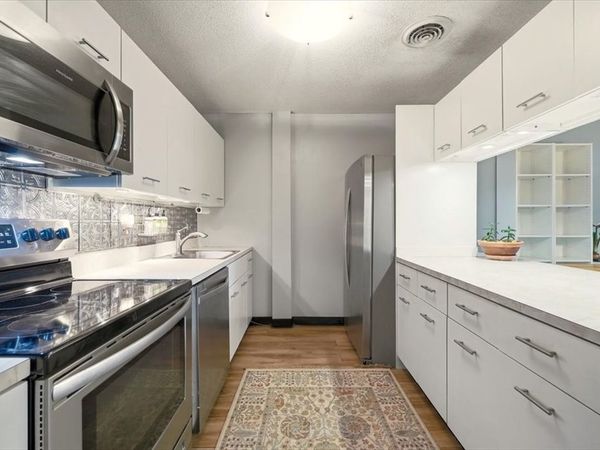 96 Old Colony Ave, Unit 222, Taunton, MA 02718