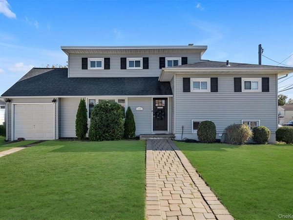 528 Carpenter Avenue, Oceanside, NY 11572