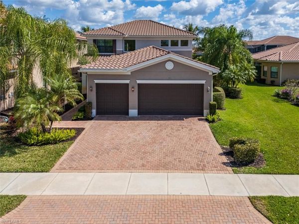 3296 Pacific DR , NAPLES, FL 34119