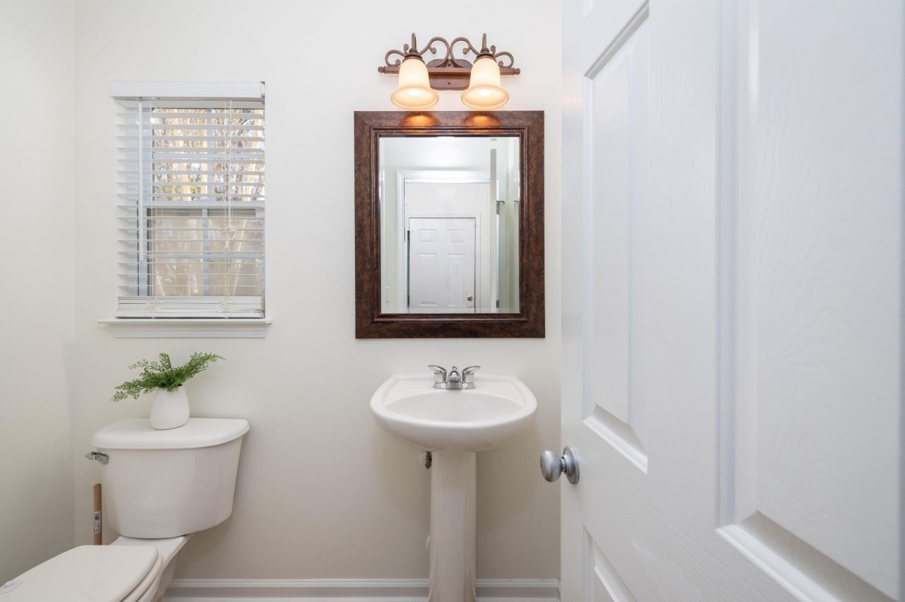 7552 Hawks Circle Photo 11