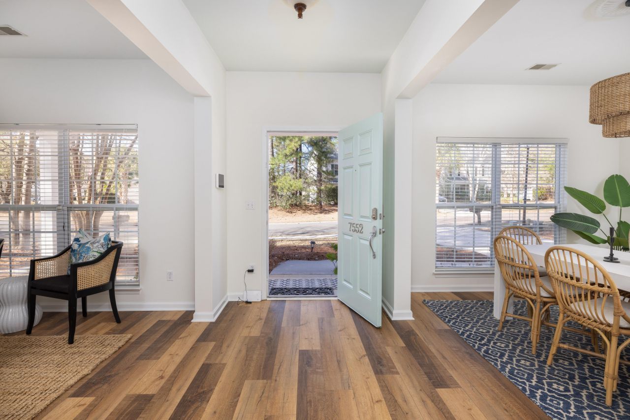 7552 Hawks Circle Photo 23