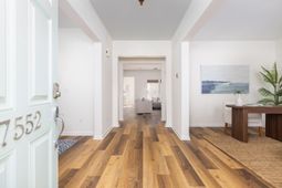 7552 Hawks Circle photo 4