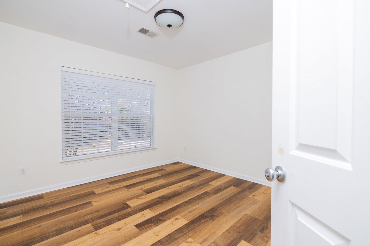 7552 Hawks Circle Photo 34