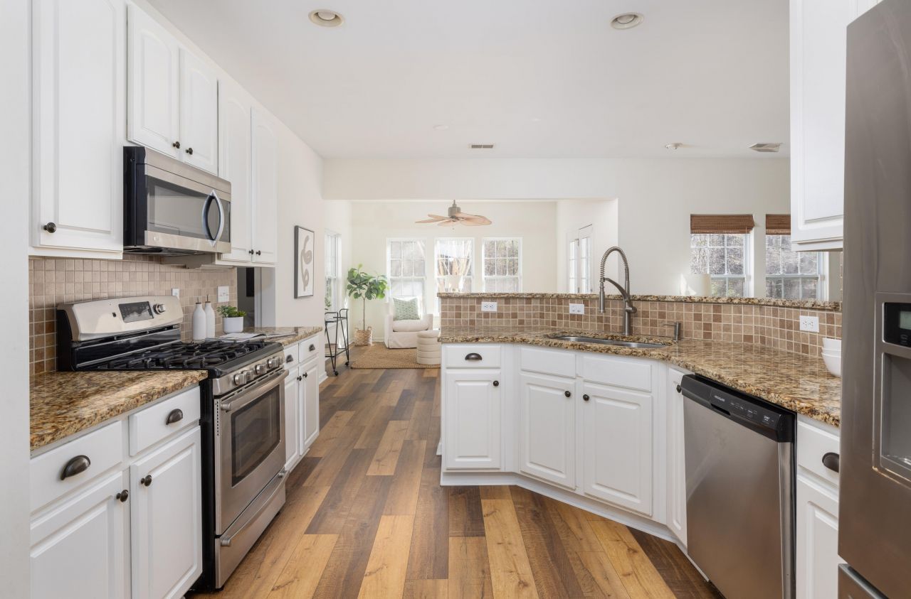 7552 Hawks Circle Photo 8