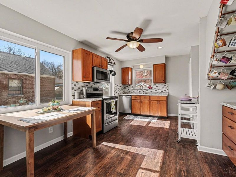 7719 Dearborn Avenue, Deer Park, OH 45236 Photo 8