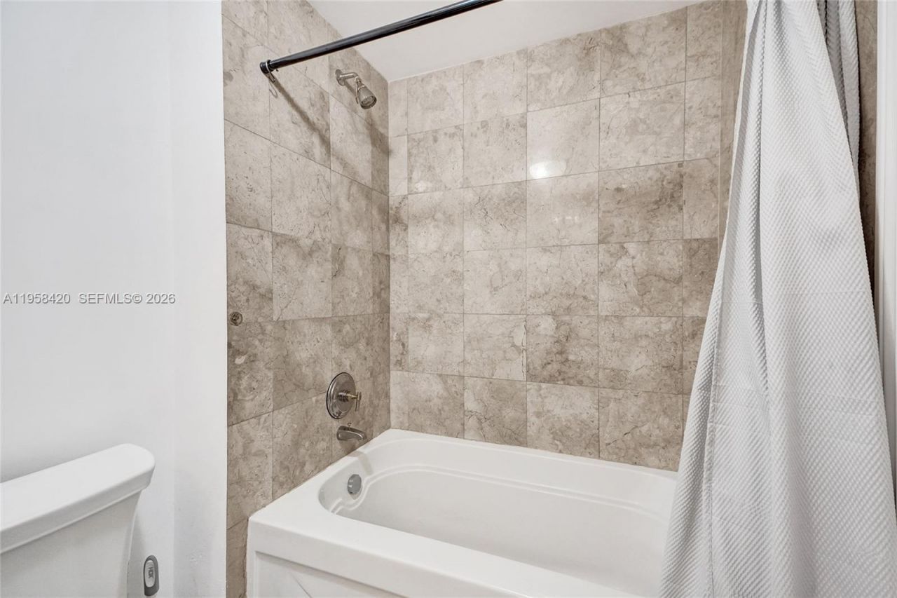 3201 NE 183rd St, Unit 2305, Aventura, FL 33160 Photo