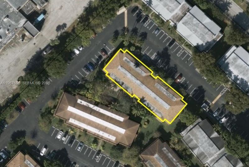 915 NE 199th St, Unit 206-15, Miami, FL 33179 Photo