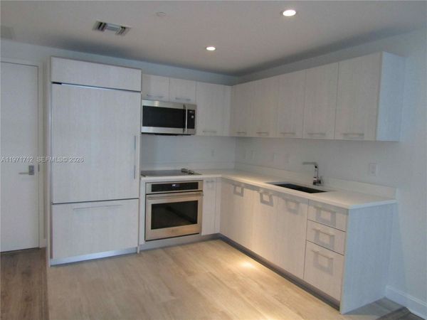 45 SW 9th St, Unit 2807, Miami, FL 33130