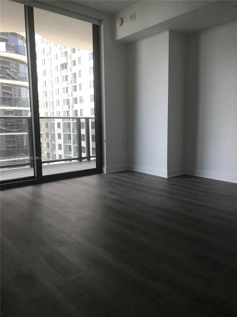 45 SW 9th St, Unit 2807, Miami, FL 33130 Photo