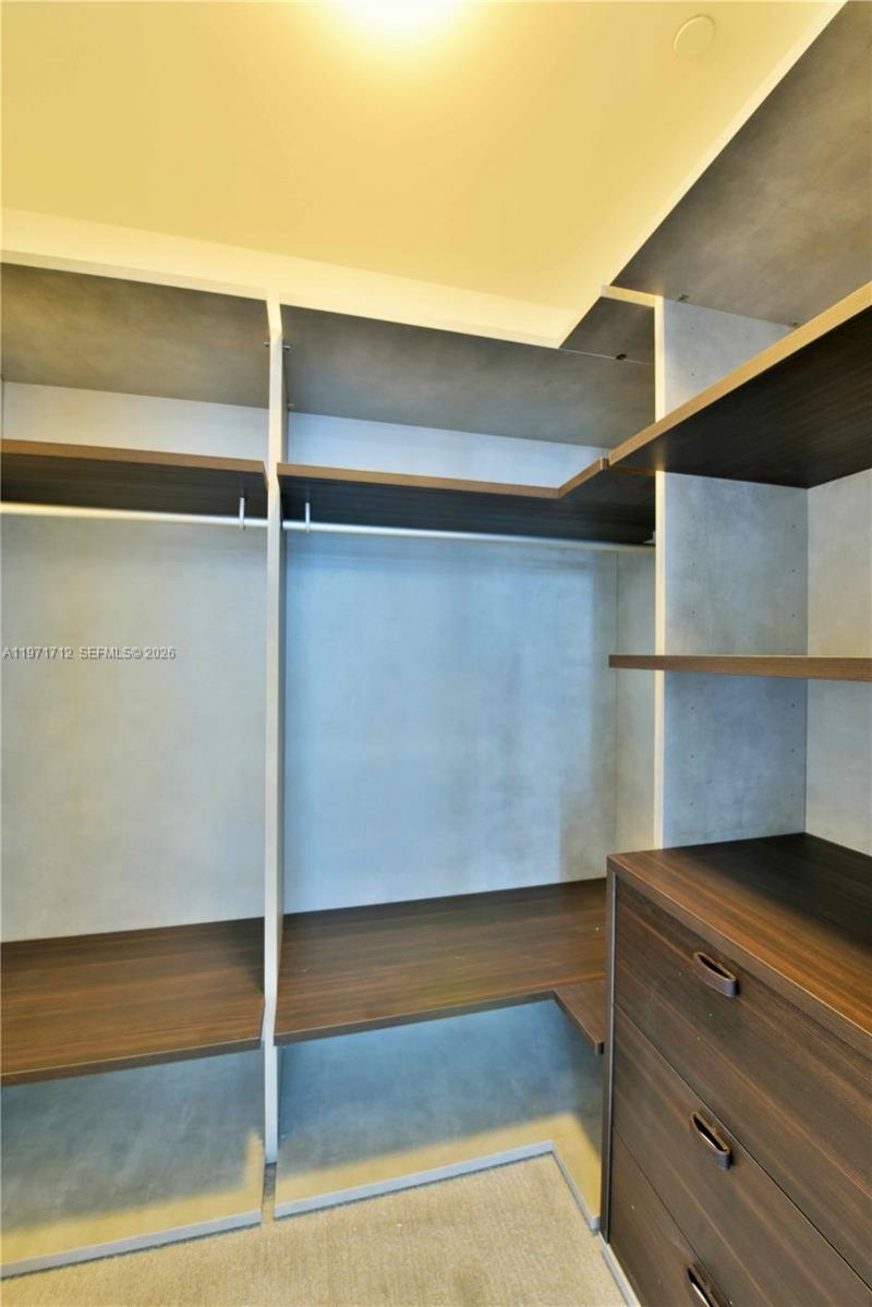 45 SW 9th St, Unit 2807, Miami, FL 33130 Photo