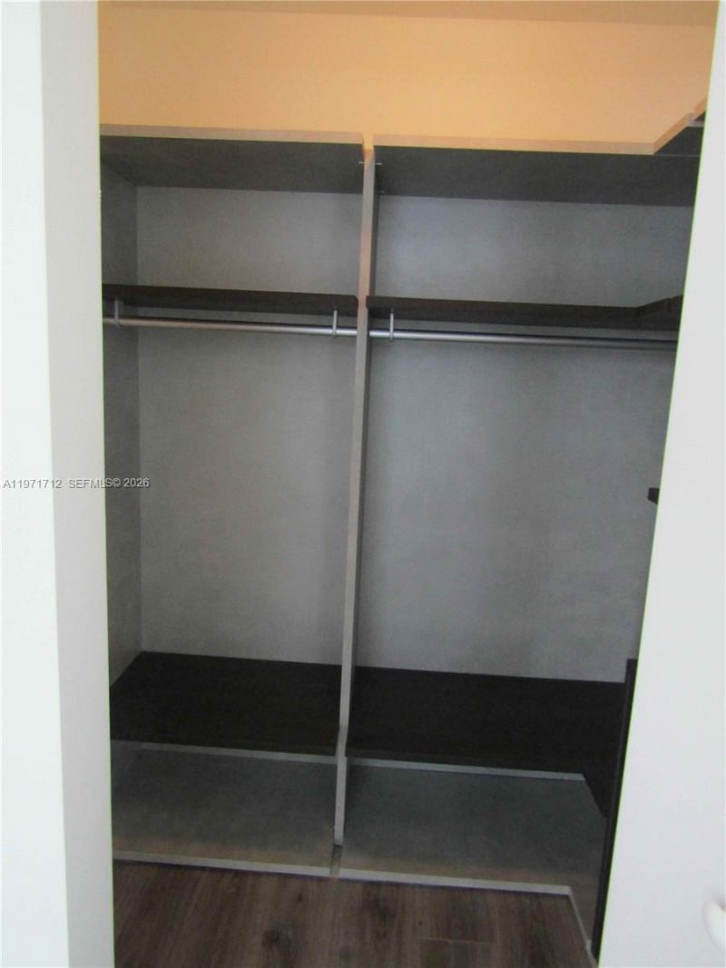 45 SW 9th St, Unit 2807, Miami, FL 33130 Photo