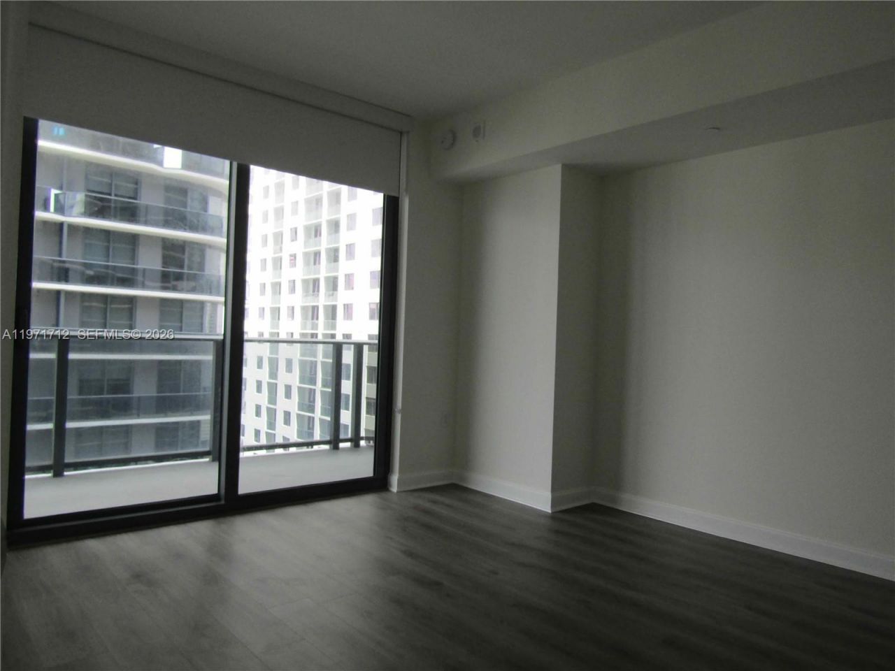 45 SW 9th St, Unit 2807, Miami, FL 33130 Photo