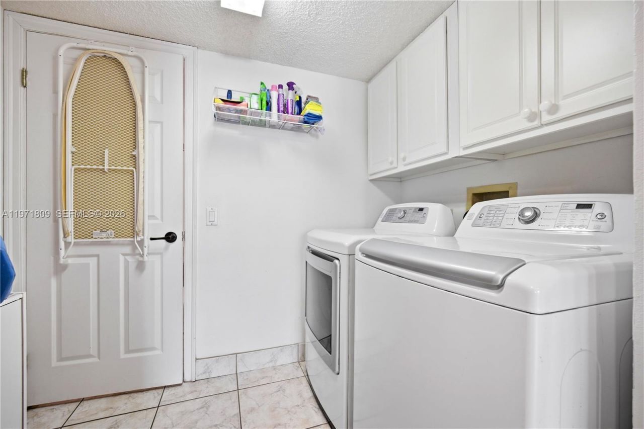 12399 NW 11th St, Pembroke Pines, FL 33026 Photo