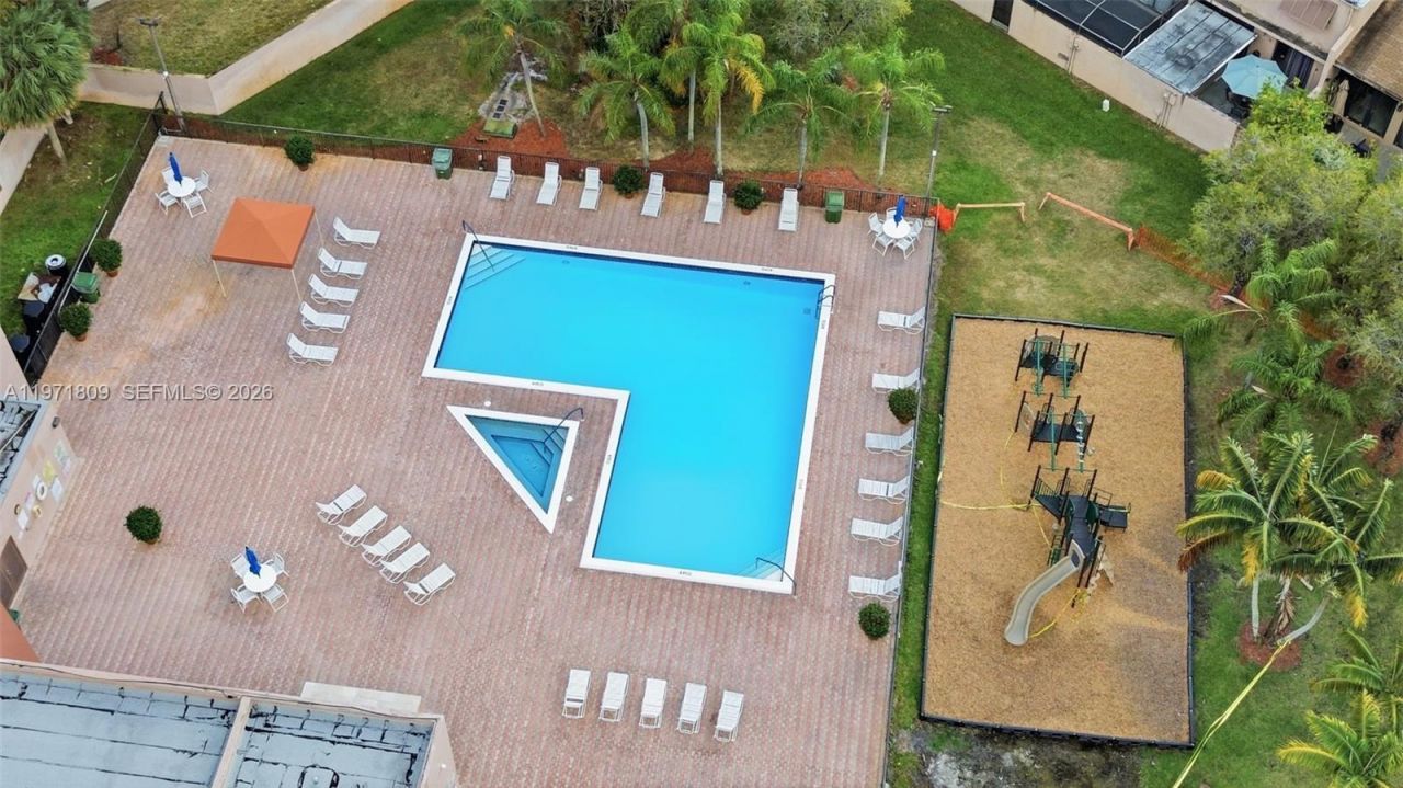 12399 NW 11th St, Pembroke Pines, FL 33026 Photo