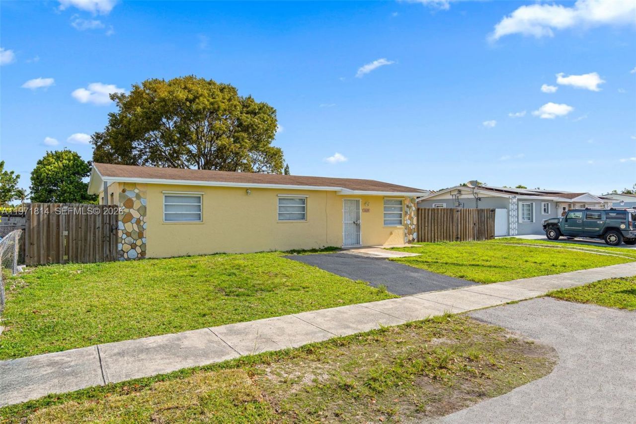 15115 SW 304th Ter, Homestead, FL 33033 Photo