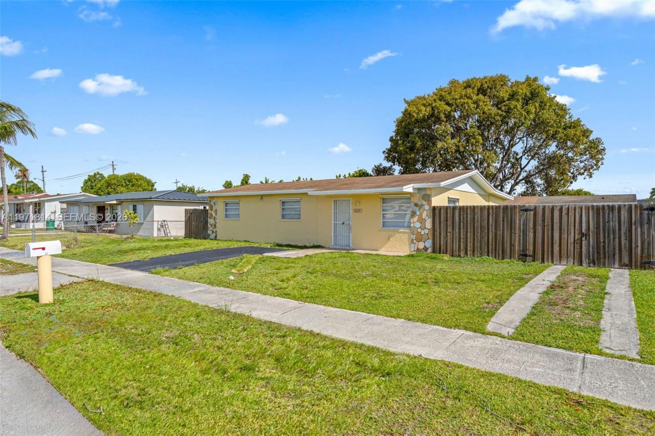 15115 SW 304th Ter, Homestead, FL 33033 Photo