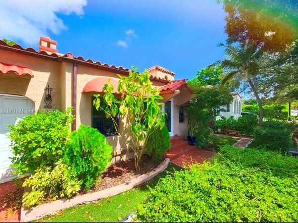 2109 Red Rd, Unit -, Coral Gables, FL 33155