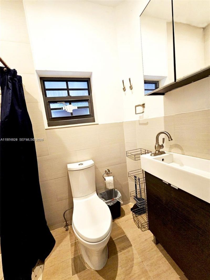 2109 Red Rd, Unit -, Coral Gables, FL 33155 Photo