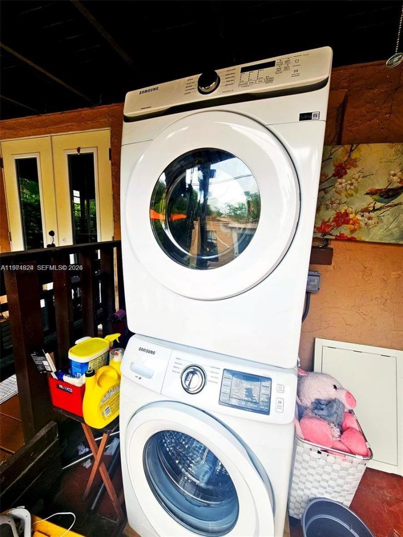 2109 Red Rd, Unit -, Coral Gables, FL 33155 Photo