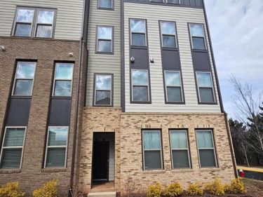 45968 SWALLOW TERRACE, STERLING, VA 20165