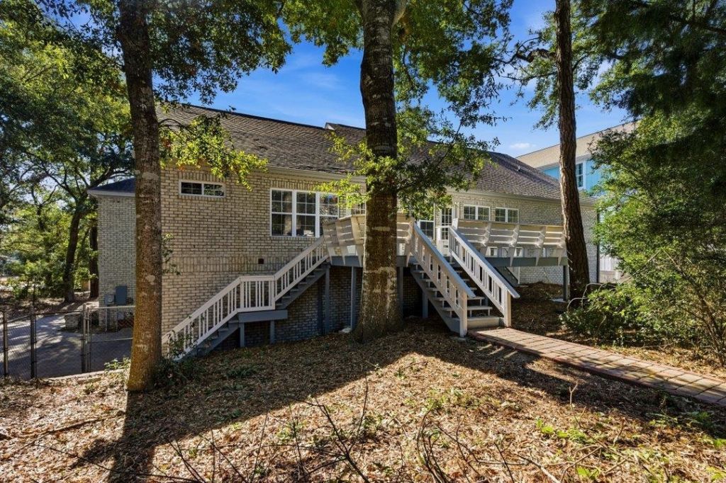 501 Hillside Dr. N  Photo 34