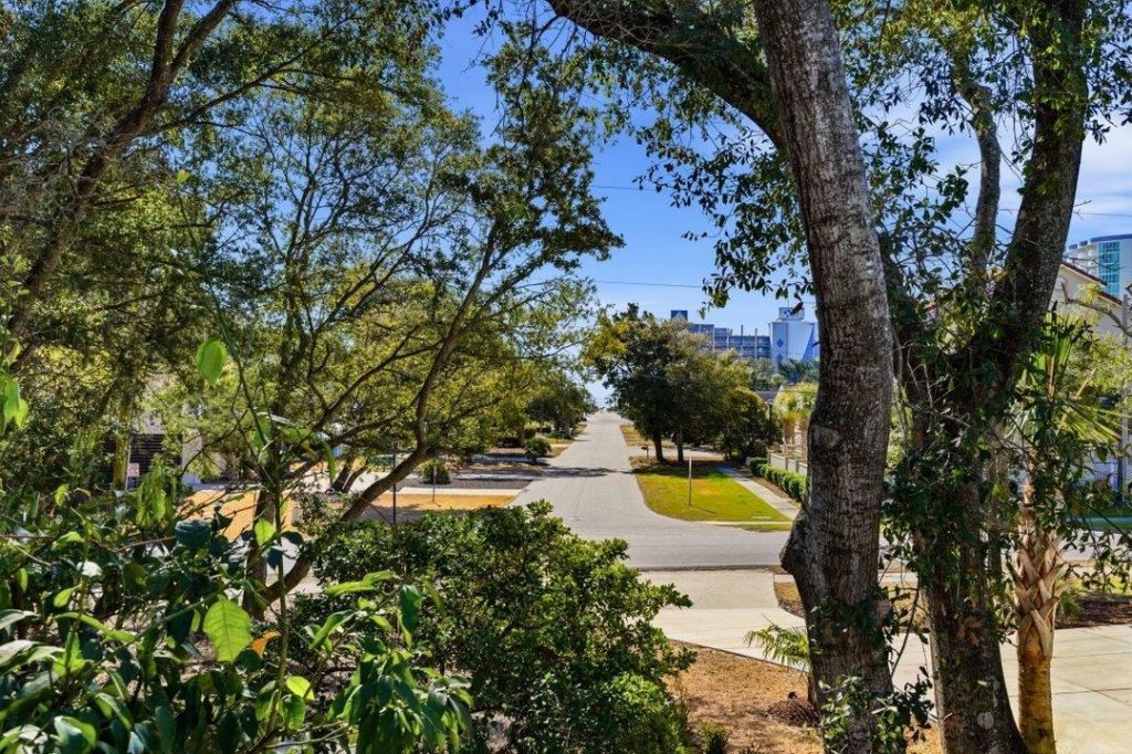 501 Hillside Dr. N  Photo 37