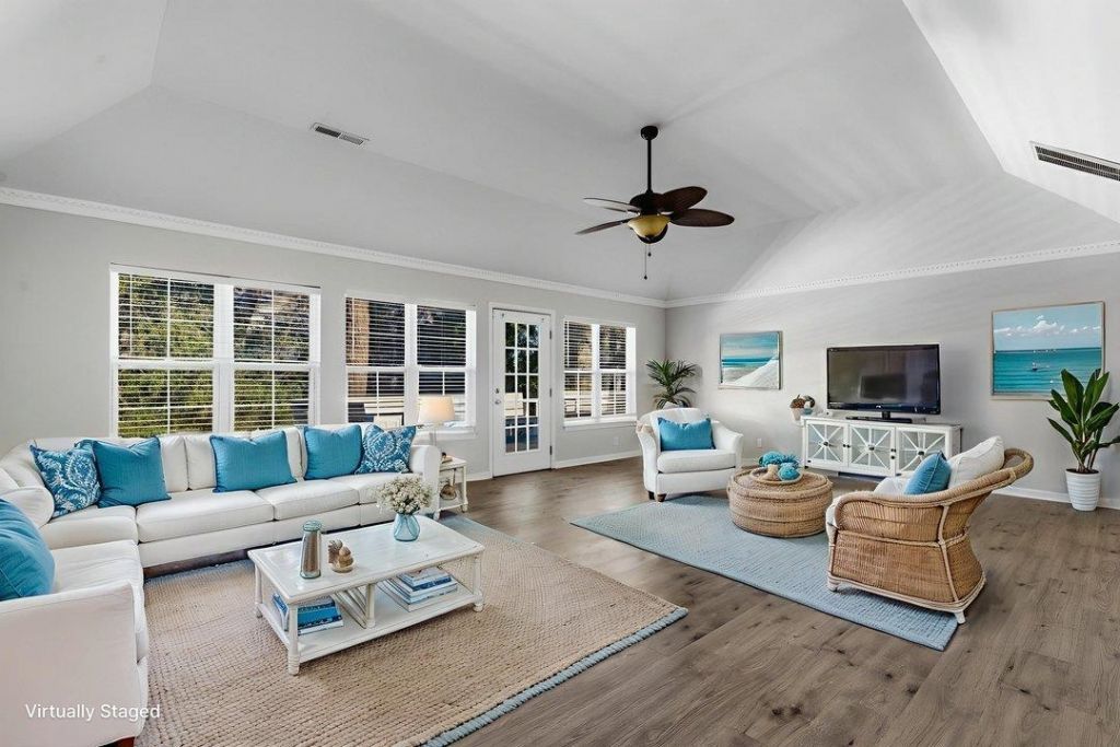 501 Hillside Dr. N  Photo 6