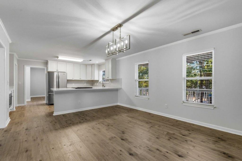 501 Hillside Dr. N  Photo 9