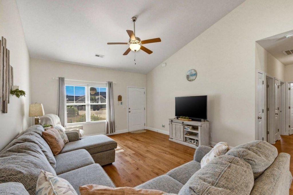 289 Cabo Loop Photo 5