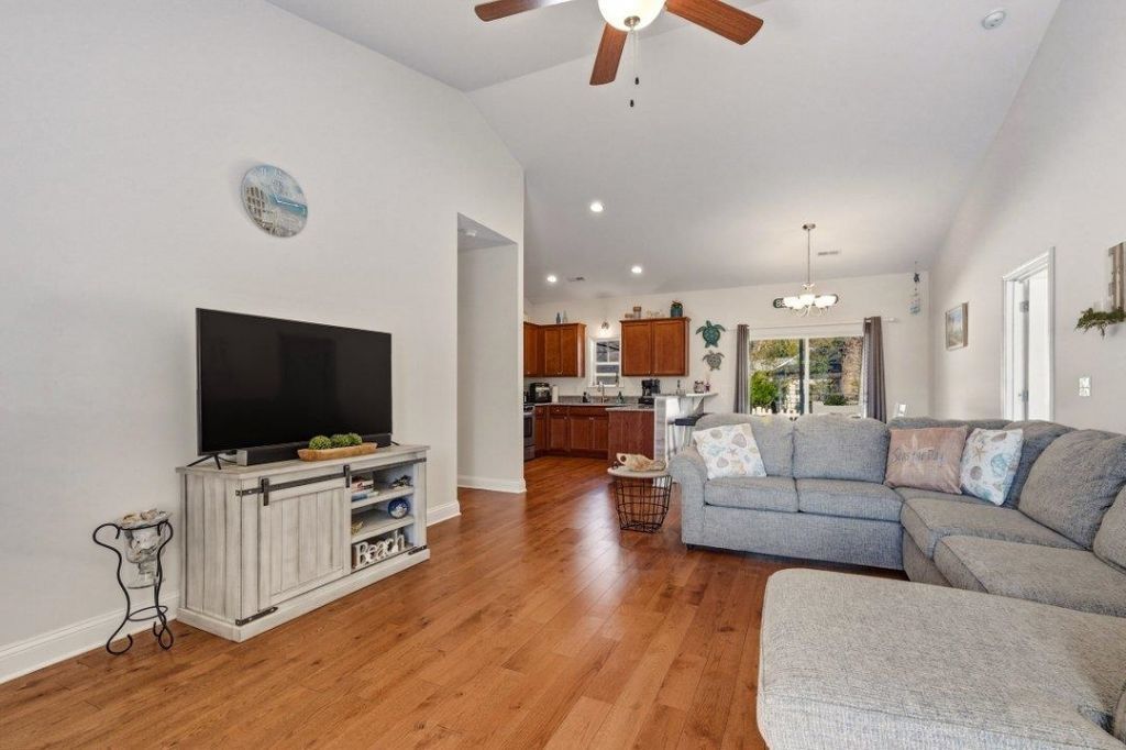 289 Cabo Loop Photo 6