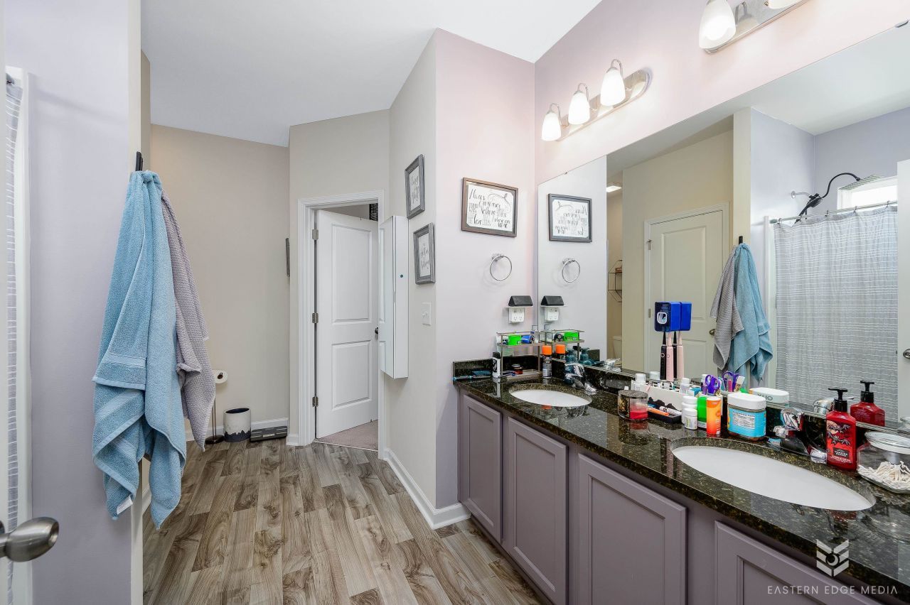 715 Tattlesbury Dr. Photo 11