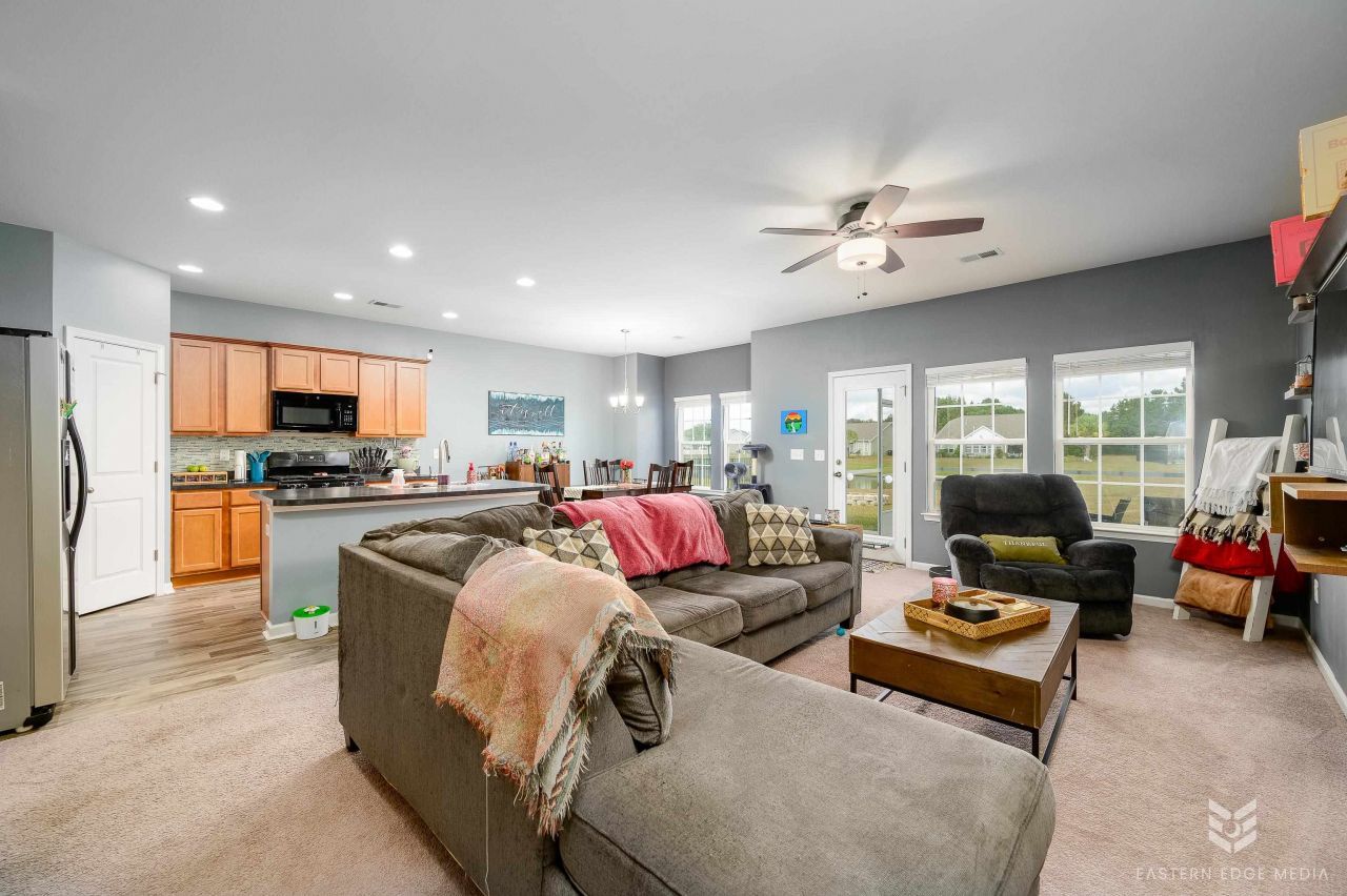 715 Tattlesbury Dr. Photo 4