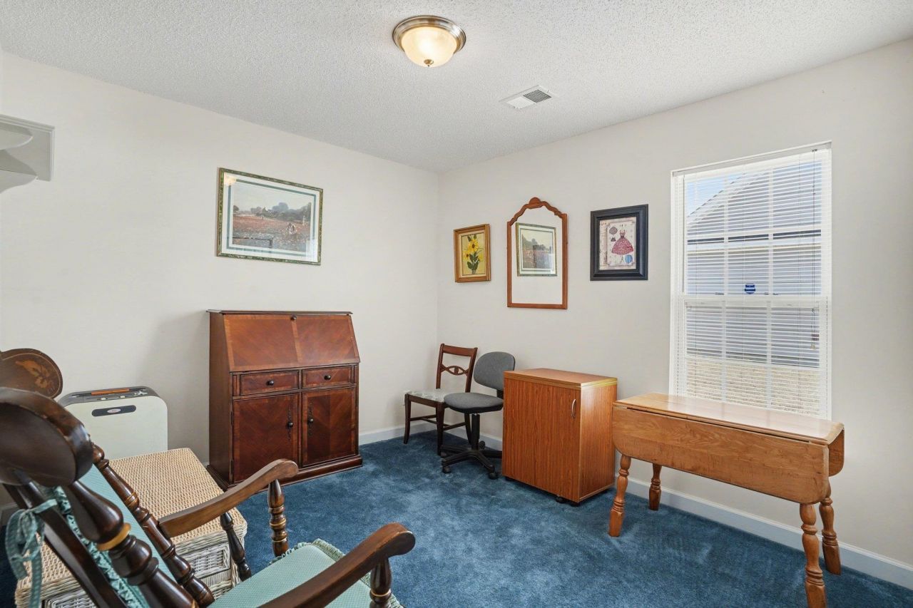 504 Whitebark St. Photo 14