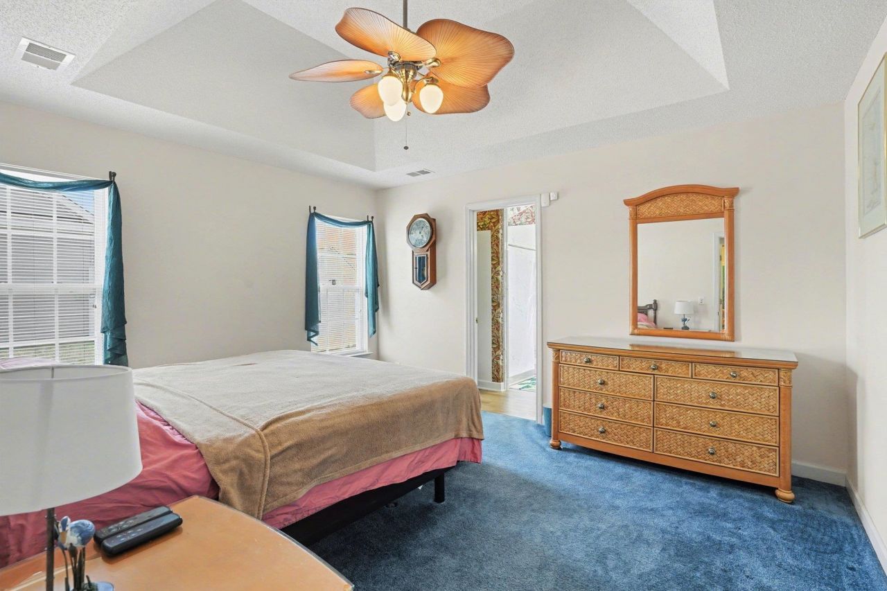 504 Whitebark St. Photo 16