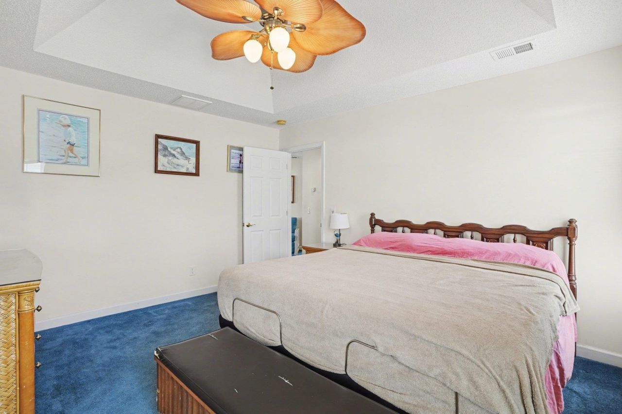 504 Whitebark St. Photo 18