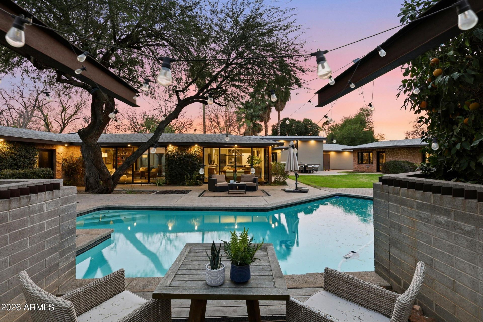 540 W Solano Drive, Phoenix, AZ 85013 Main Photo