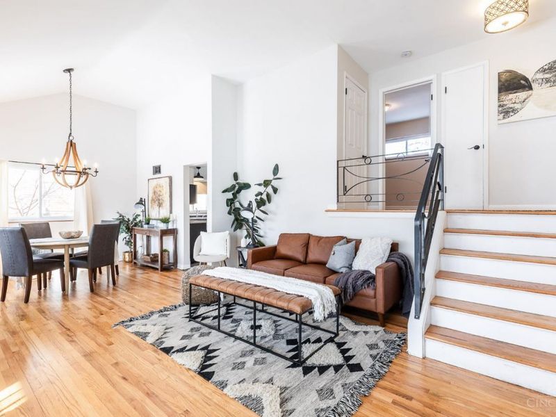 5584 Green Acres Court, Green Township, OH 45248 Photo 3