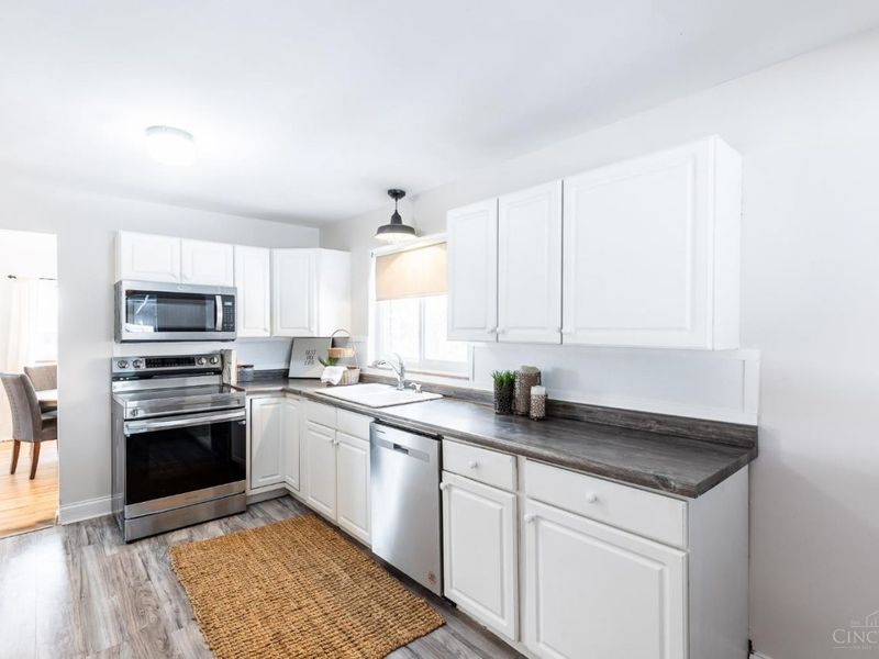 5584 Green Acres Court, Green Township, OH 45248 Photo 9