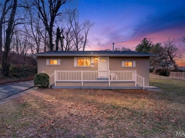 202 2nd Street, Winfield, MO 63389