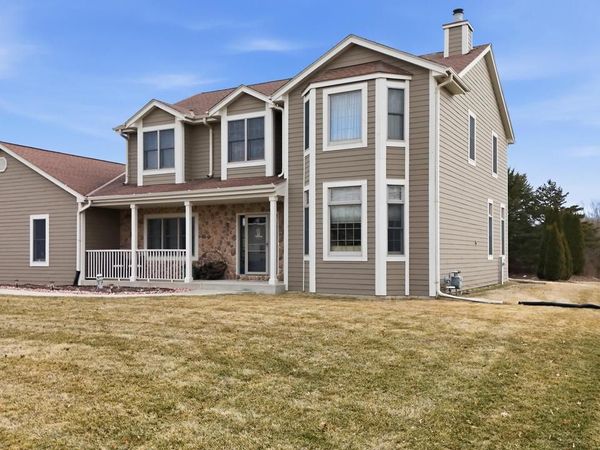 6817 Sandy LANE, Waterford, WI 53185