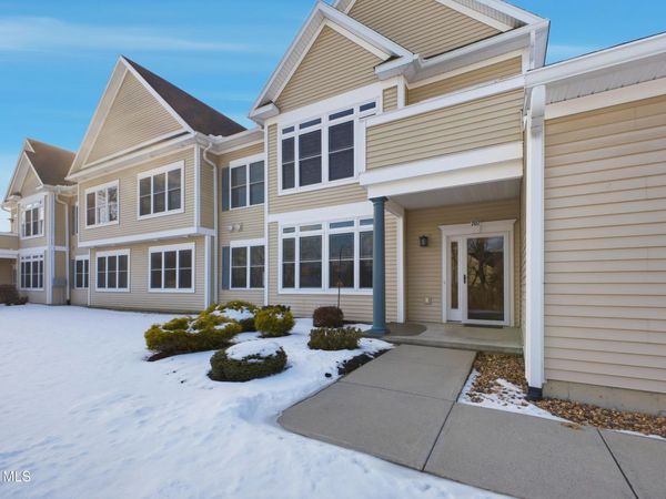 707 Lois Lane, Schenectady, NY 12304