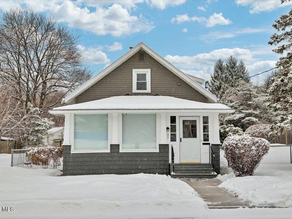 37 Hamilton Avenue, Troy, NY 12180