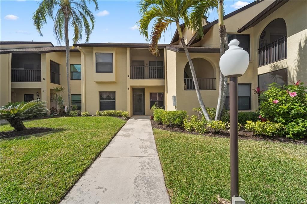 8340 Charter Club Cir, Unit 9, Fort Myers, FL 33919 Photo