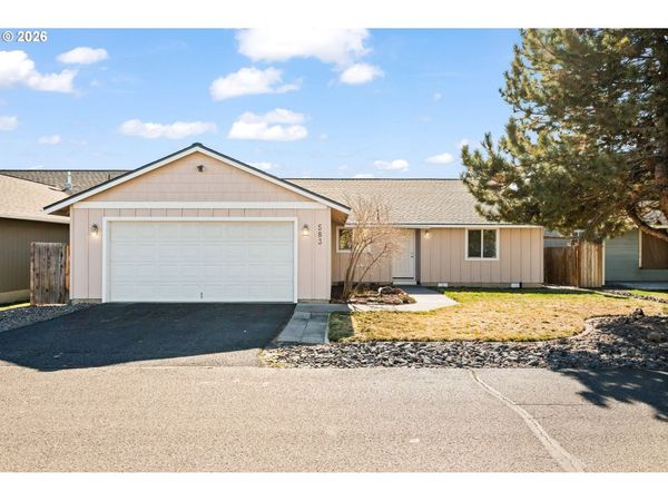 583 SE PONDEROSA DR, Madras, OR 97741