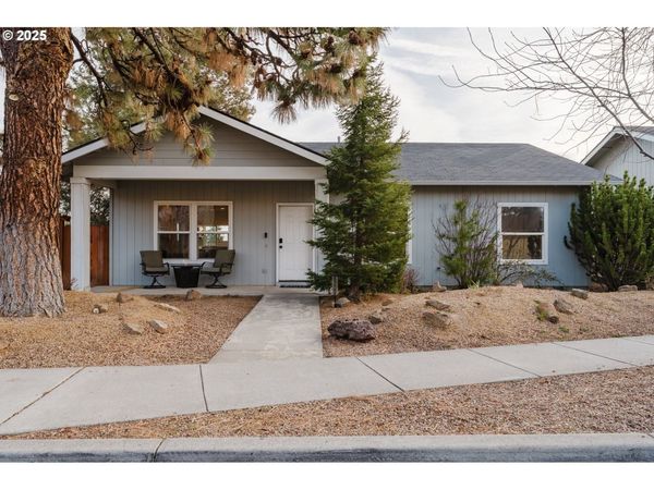 61142 BROOKHOLLOW DR, Bend, OR 97702