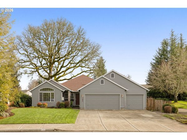 2366 NE LINDSEY DR, Hillsboro, OR 97124