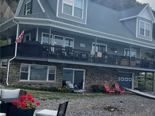 1779 Honoco Road , Aurora, NY 13026