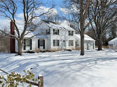 402 Brooklawn Drive, Rochester, NY 14618